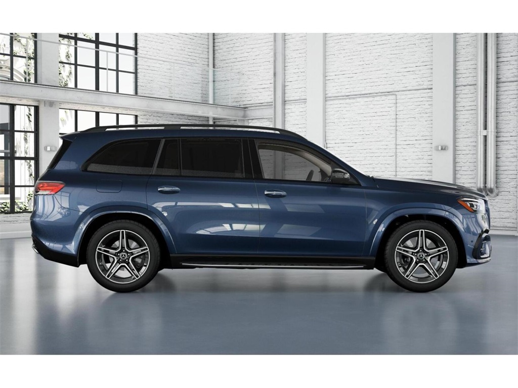 2026 Mercedes Benz GLS 450 4MATIC photo 2