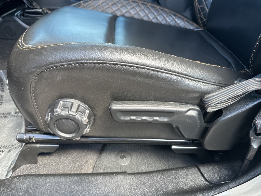2022 Jeep Wrangler Unlimited Sahara High Altitude photo 11