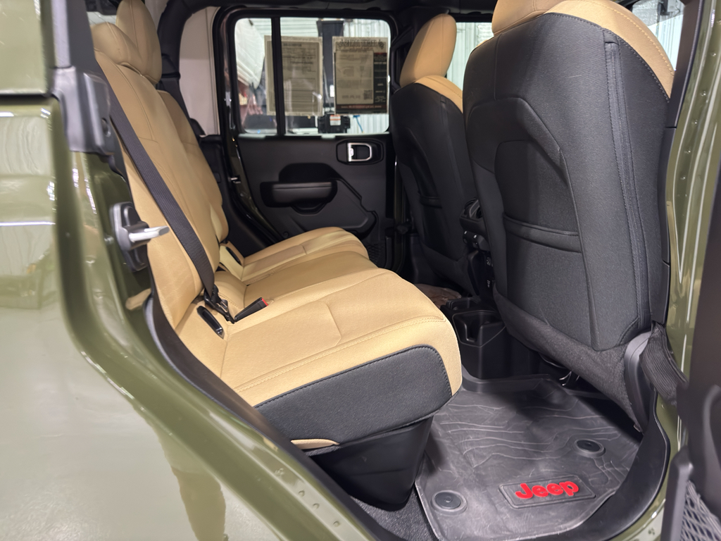 2023 Jeep Gladiator Sport S photo 11