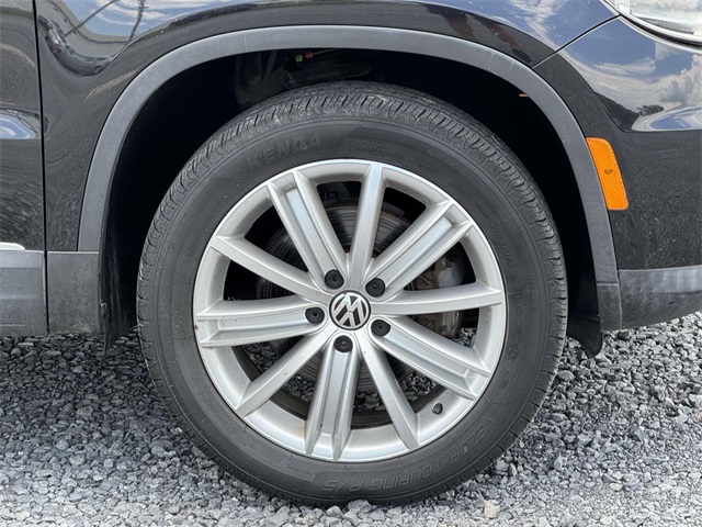 2012 Volkswagen Tiguan Sport photo 23