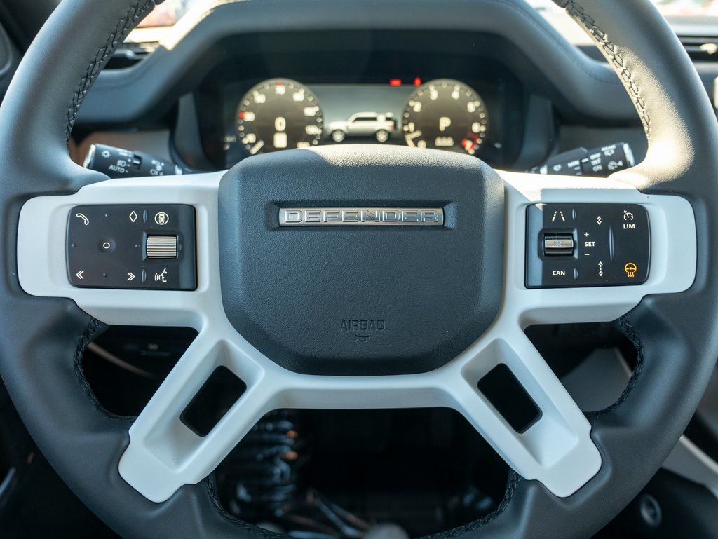2025 Land Rover Defender 110 S photo 14