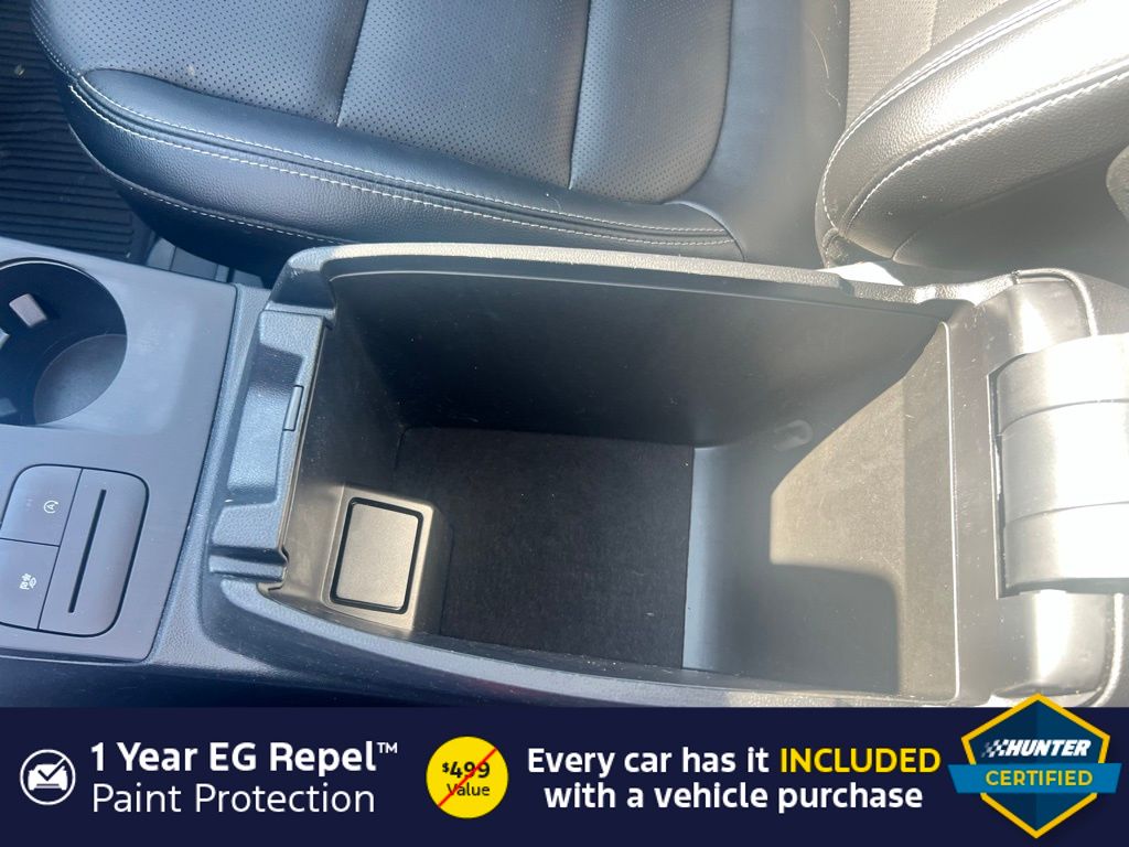 2022 Ford Escape SEL photo 9