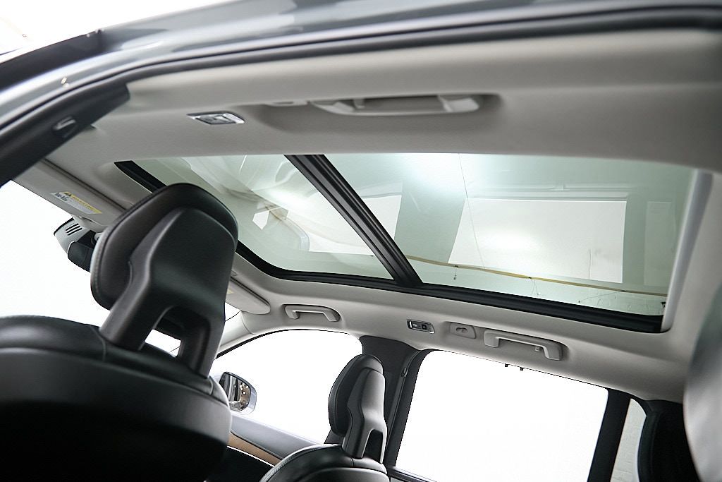 2018 VOLVO XC90 - Image 24