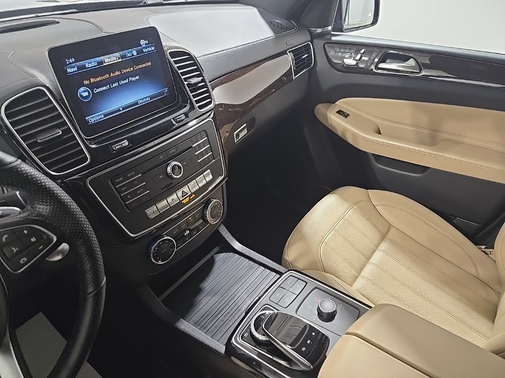 2018 Mercedes Benz GLS 450 4MATIC photo 11
