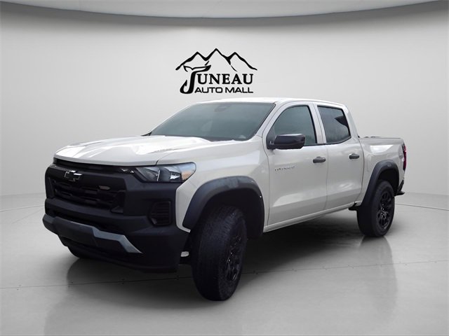 2026 Chevrolet Colorado Trail Boss photo 2