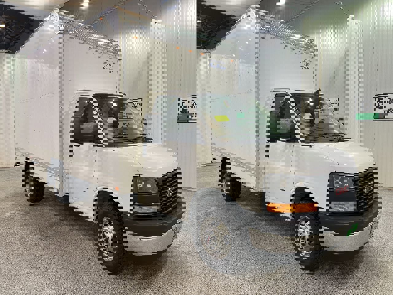 New 2024 Summit White GMC 1WT image 1