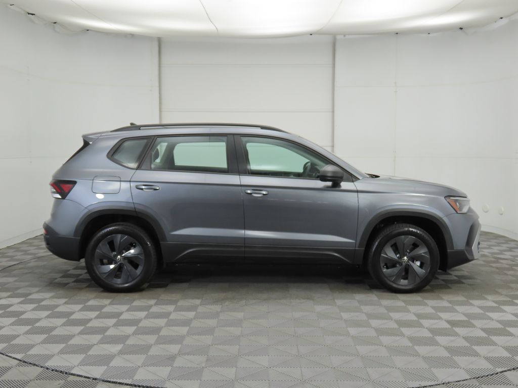 2025 Volkswagen Taos S photo 4