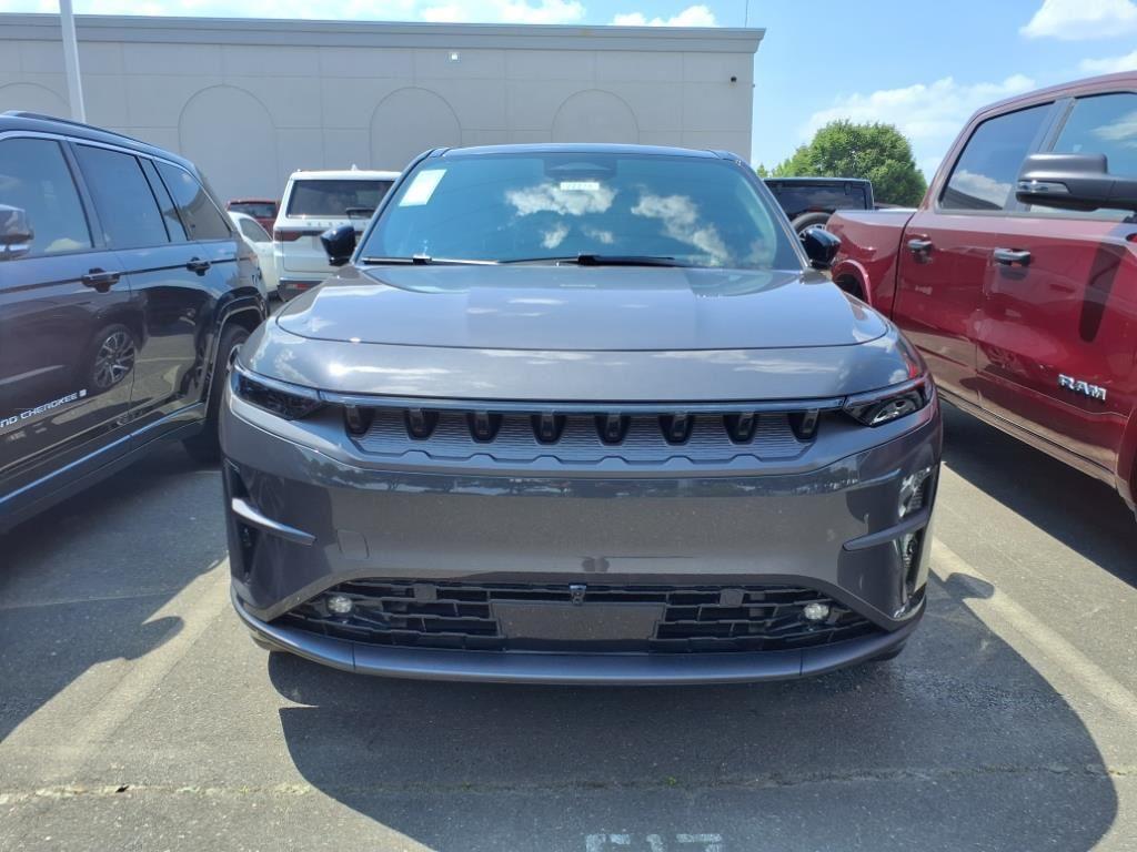 2025 Jeep Wagoneer S Limited photo 2