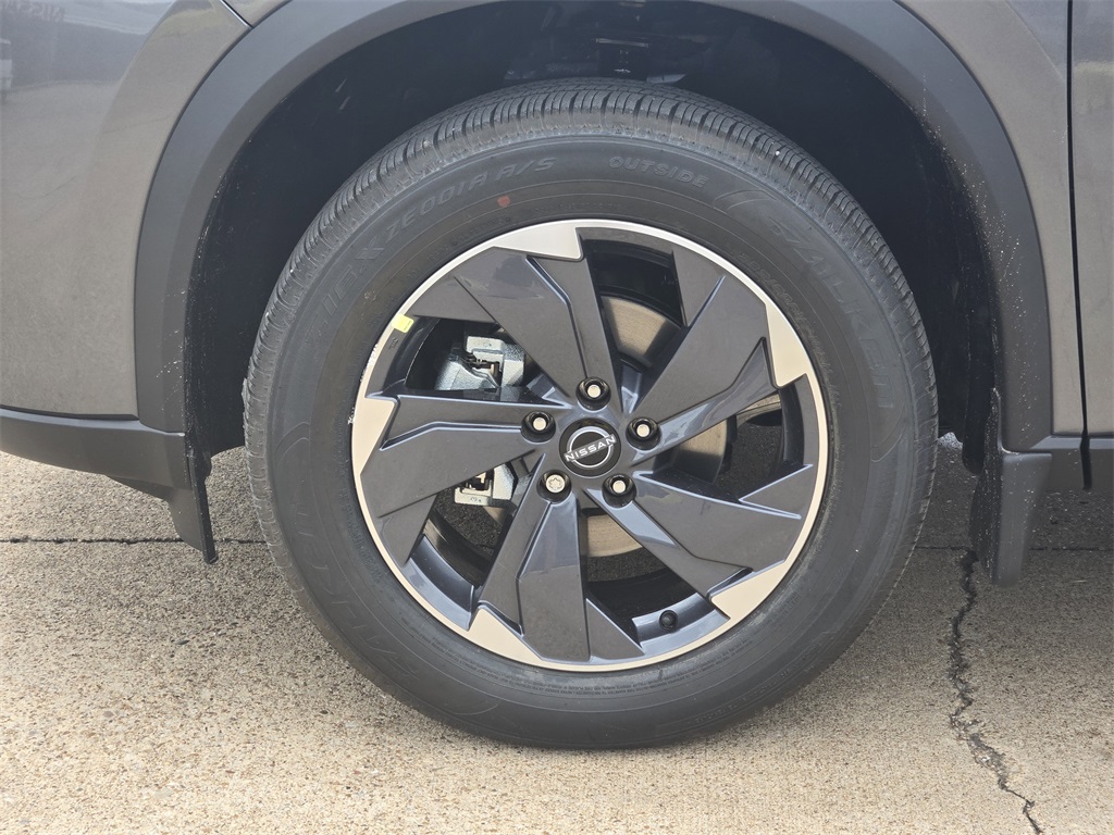 2026 Nissan Rogue SV photo 3
