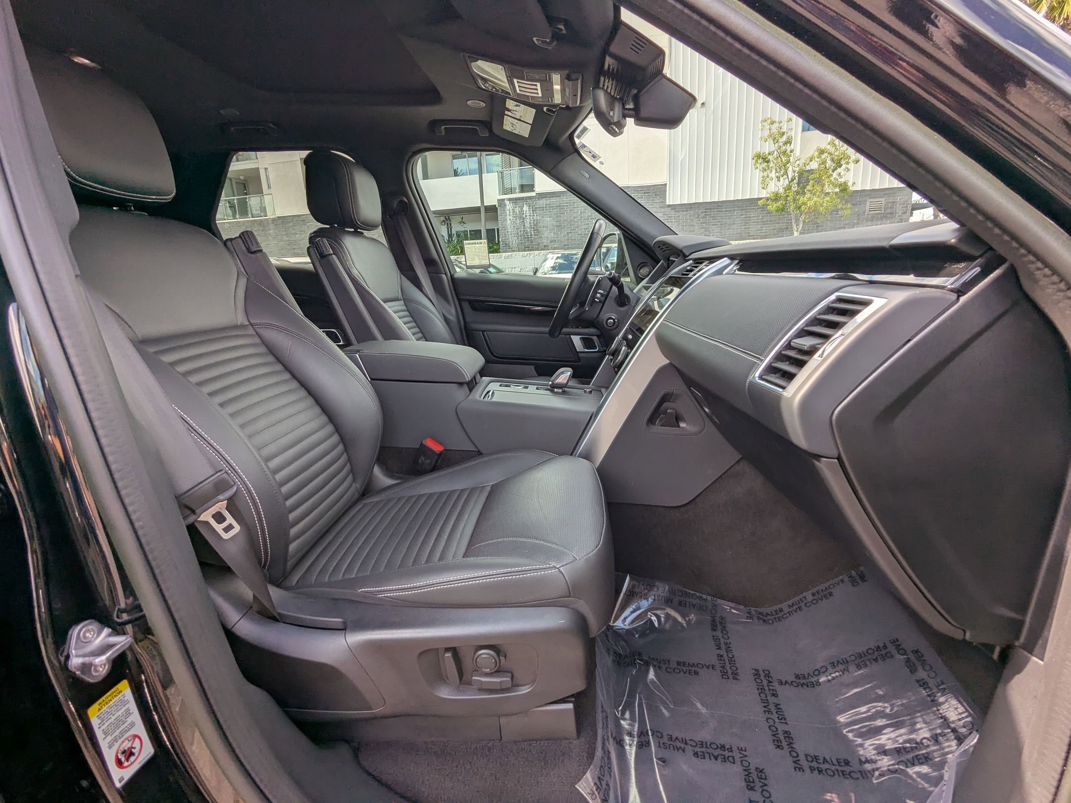 2023 Land Rover Discovery S R-Dynamic 7 Seat photo 22
