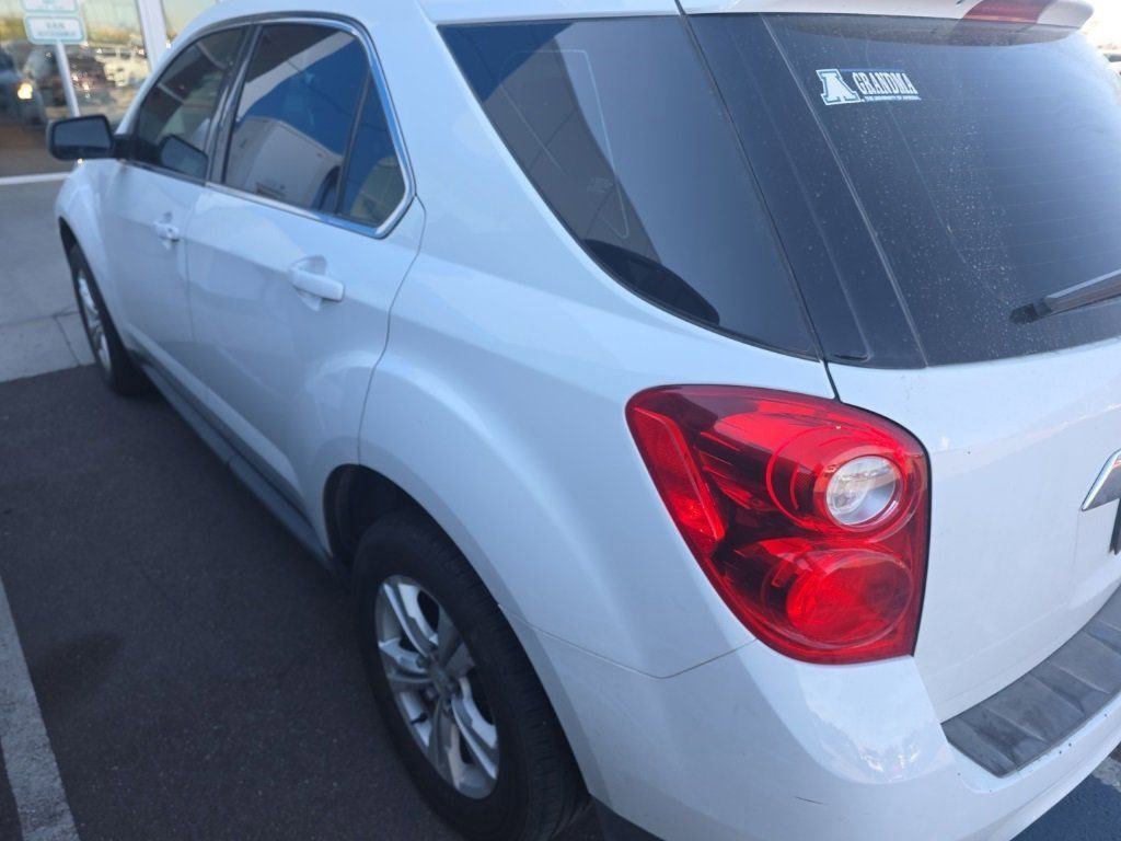 2015 Chevrolet Equinox LS photo 4