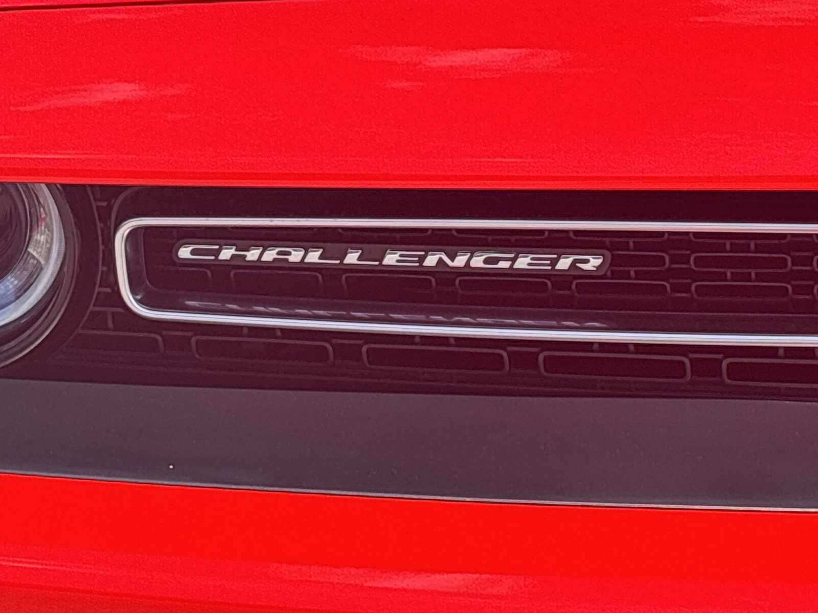 2022 Dodge Challenger R/T photo 11