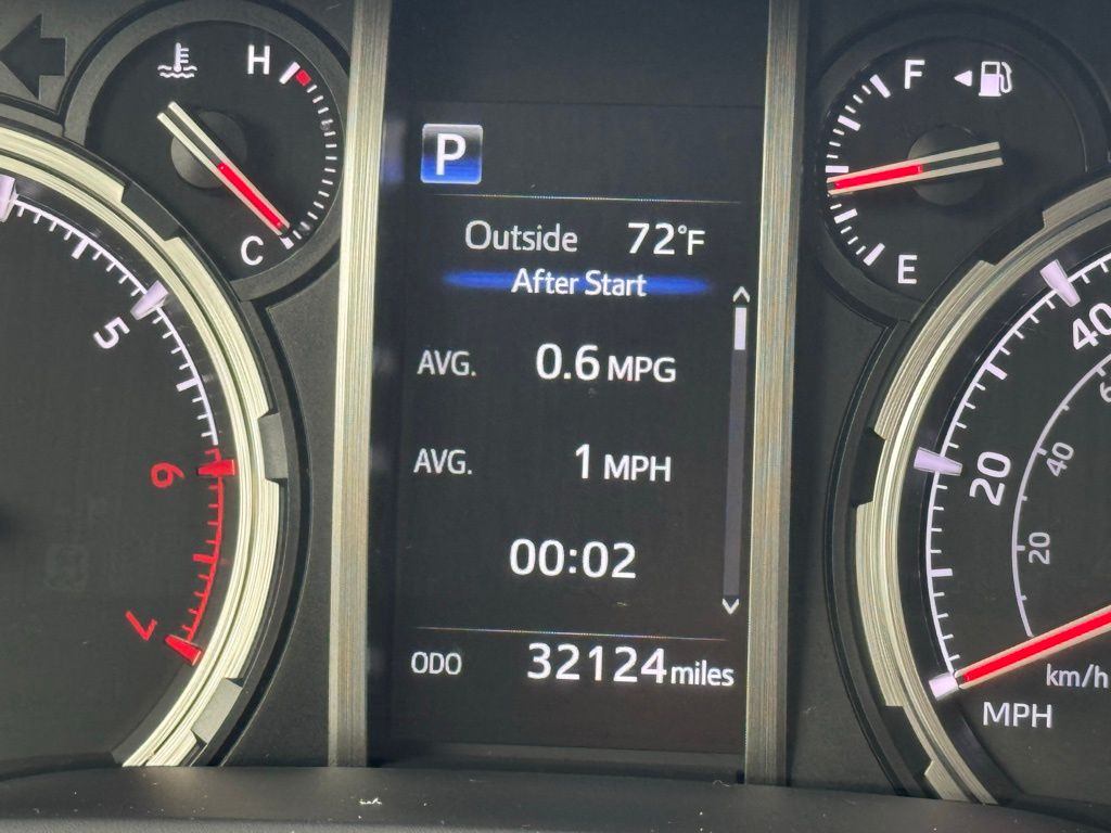 2024 Toyota 4Runner TRD Off-Road photo 2