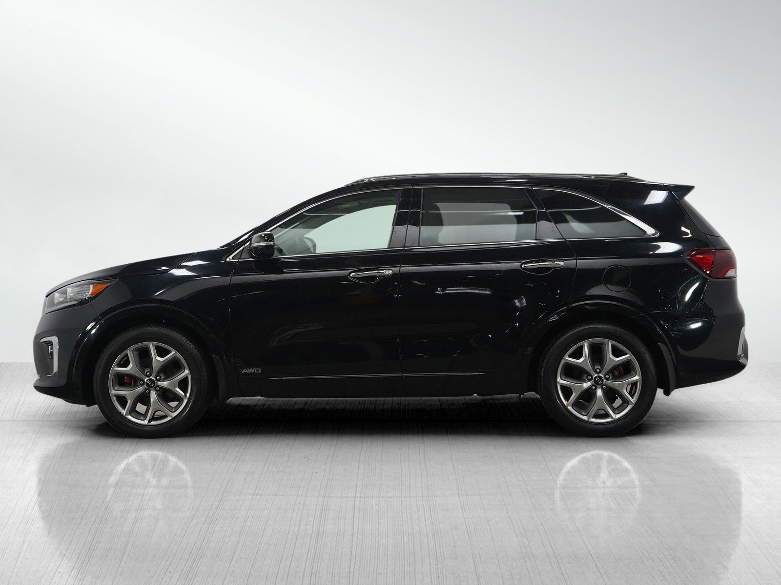 Used 2019 Kia Sorento SX with VIN 5XYPKDA52KG499827 for sale in Wayzata, Minnesota