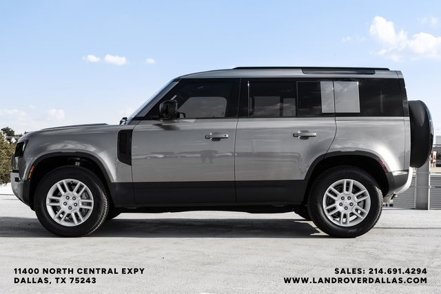 2025 Land Rover Defender 110 S photo 9