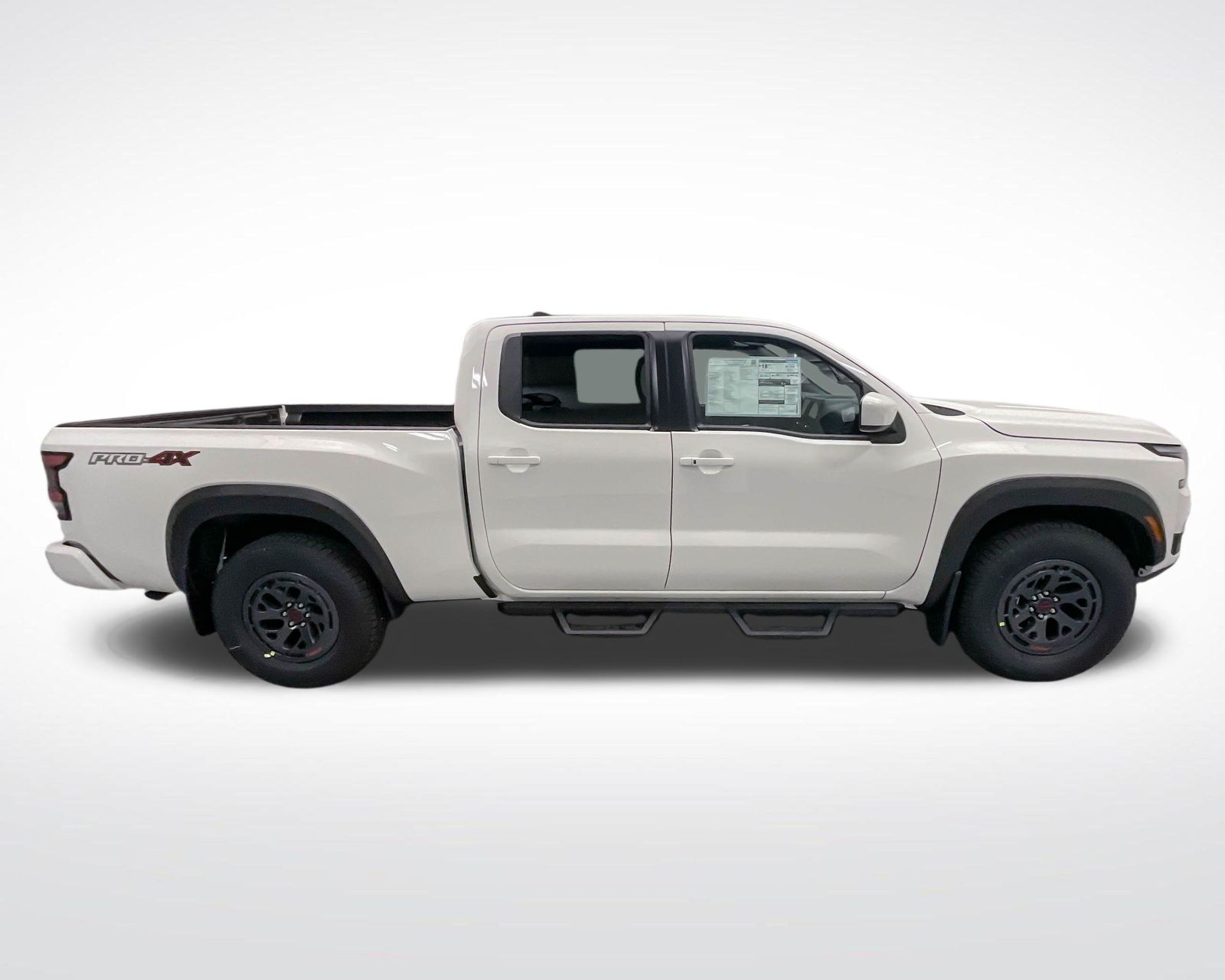 2025 Nissan Frontier PRO-4X photo 4