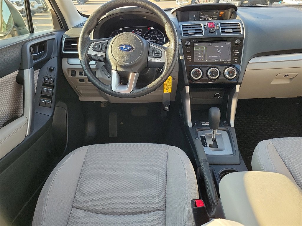 2018 Subaru Forester Premium photo 17