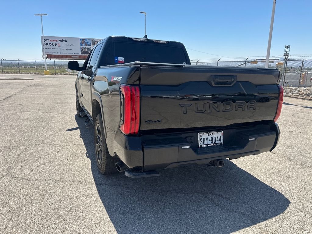2023 Toyota Tundra SR5 CrewMax photo 17