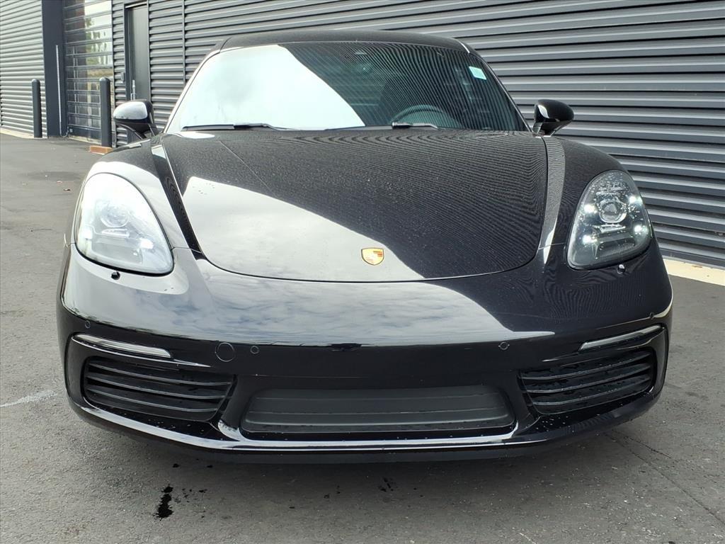 2022 Porsche Cayman T photo 25