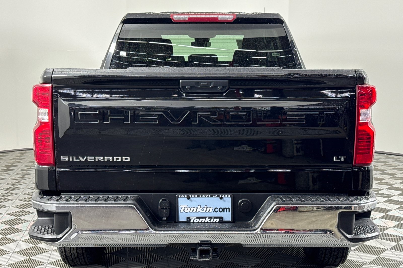 2024 Chevrolet Silverado 1500 LT photo 4