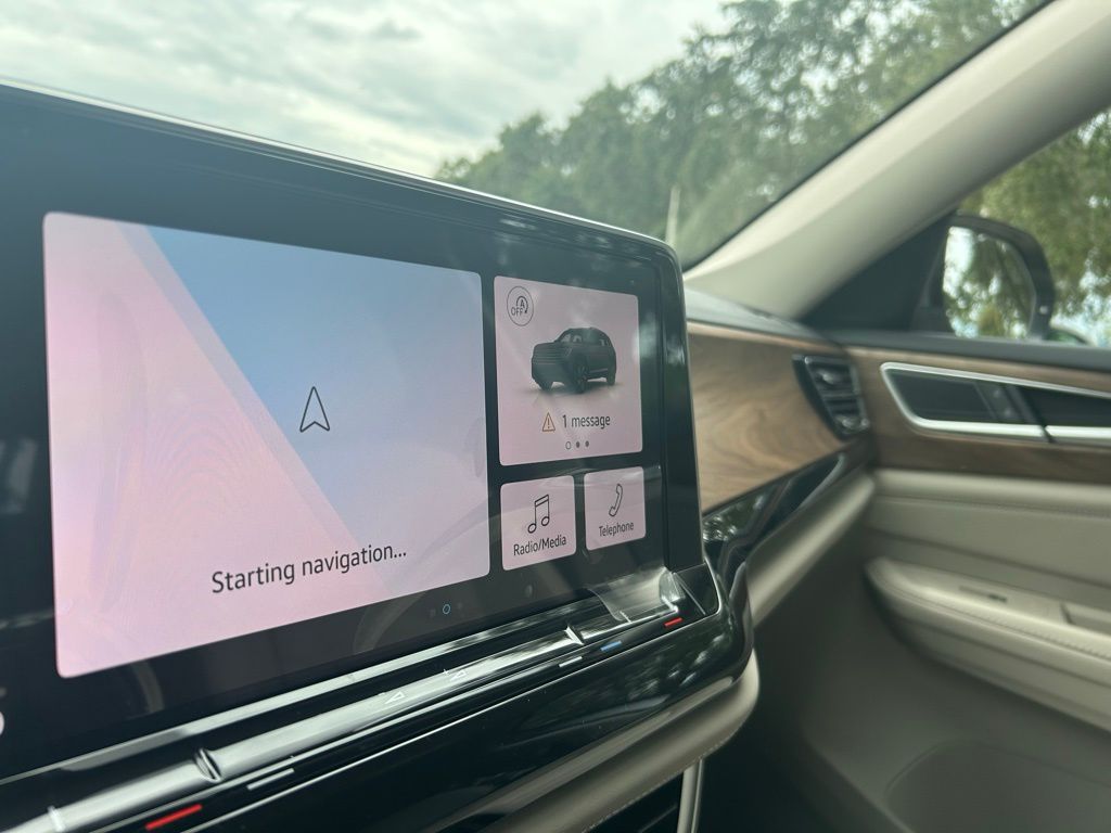 2026 Volkswagen Atlas SE photo 11
