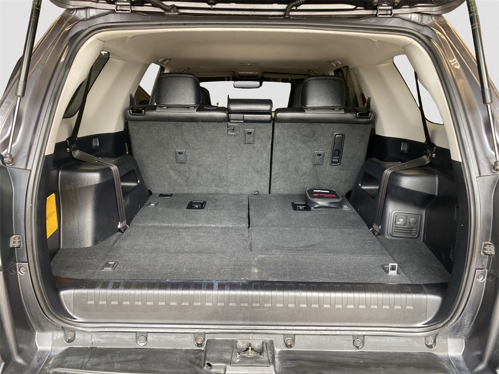 2021 Toyota 4Runner SR5 Premium photo 31