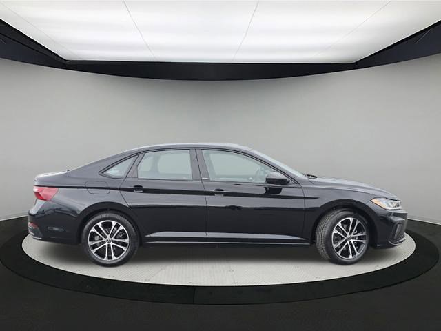 2026 Volkswagen Jetta Sport photo 8