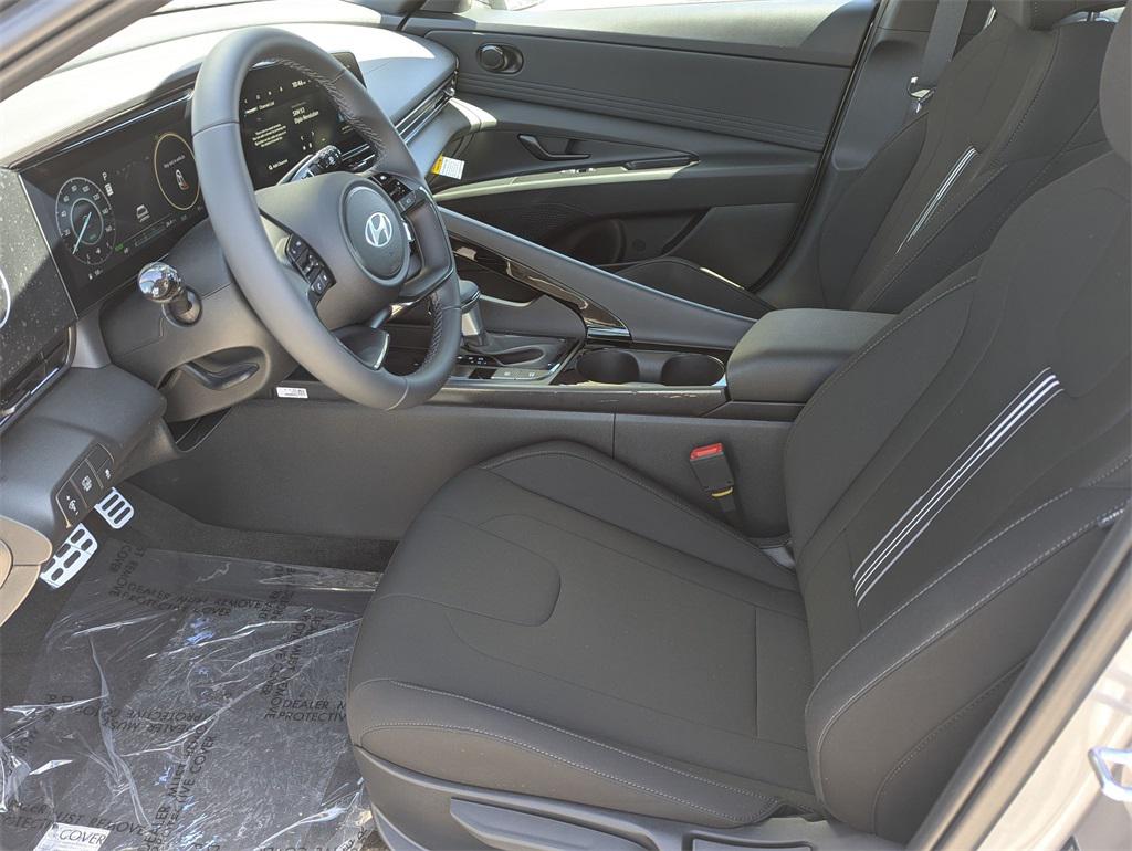 2025 Hyundai Elantra Hybrid SEL Sport photo 15