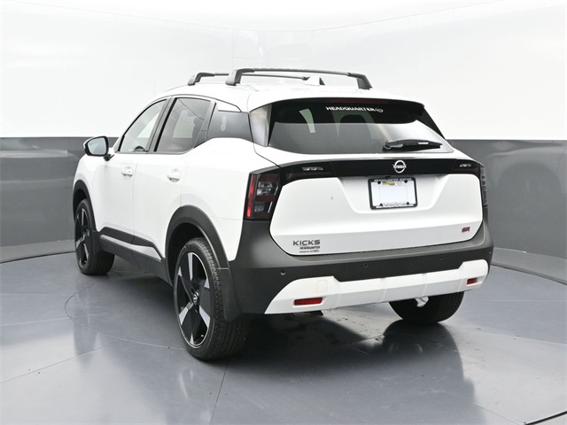 2025 Nissan Kicks SR photo 4