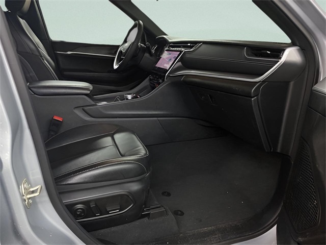 2024 Jeep Grand Cherokee Limited photo 3