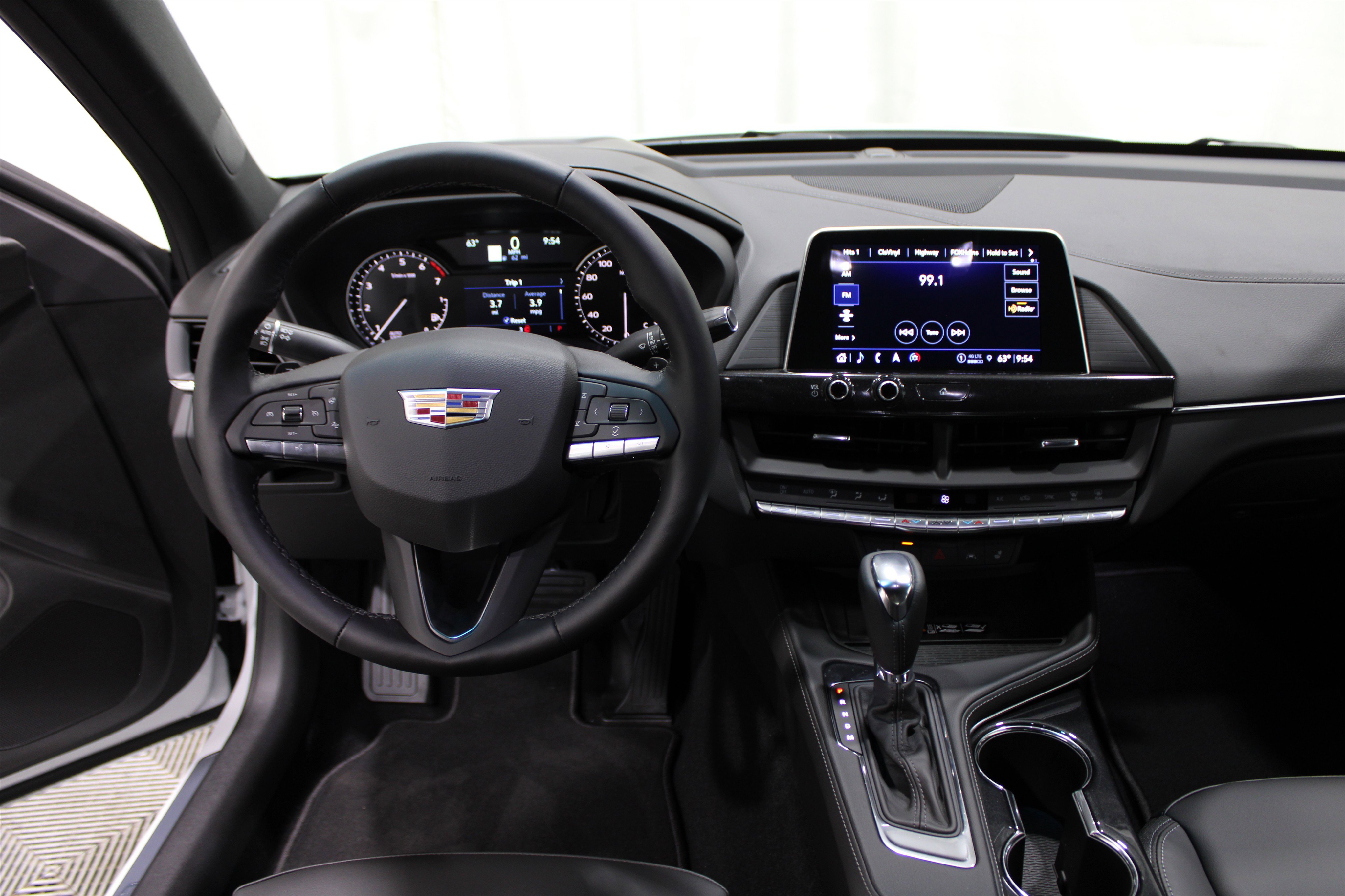 2026 Cadillac CT4 Luxury photo 2