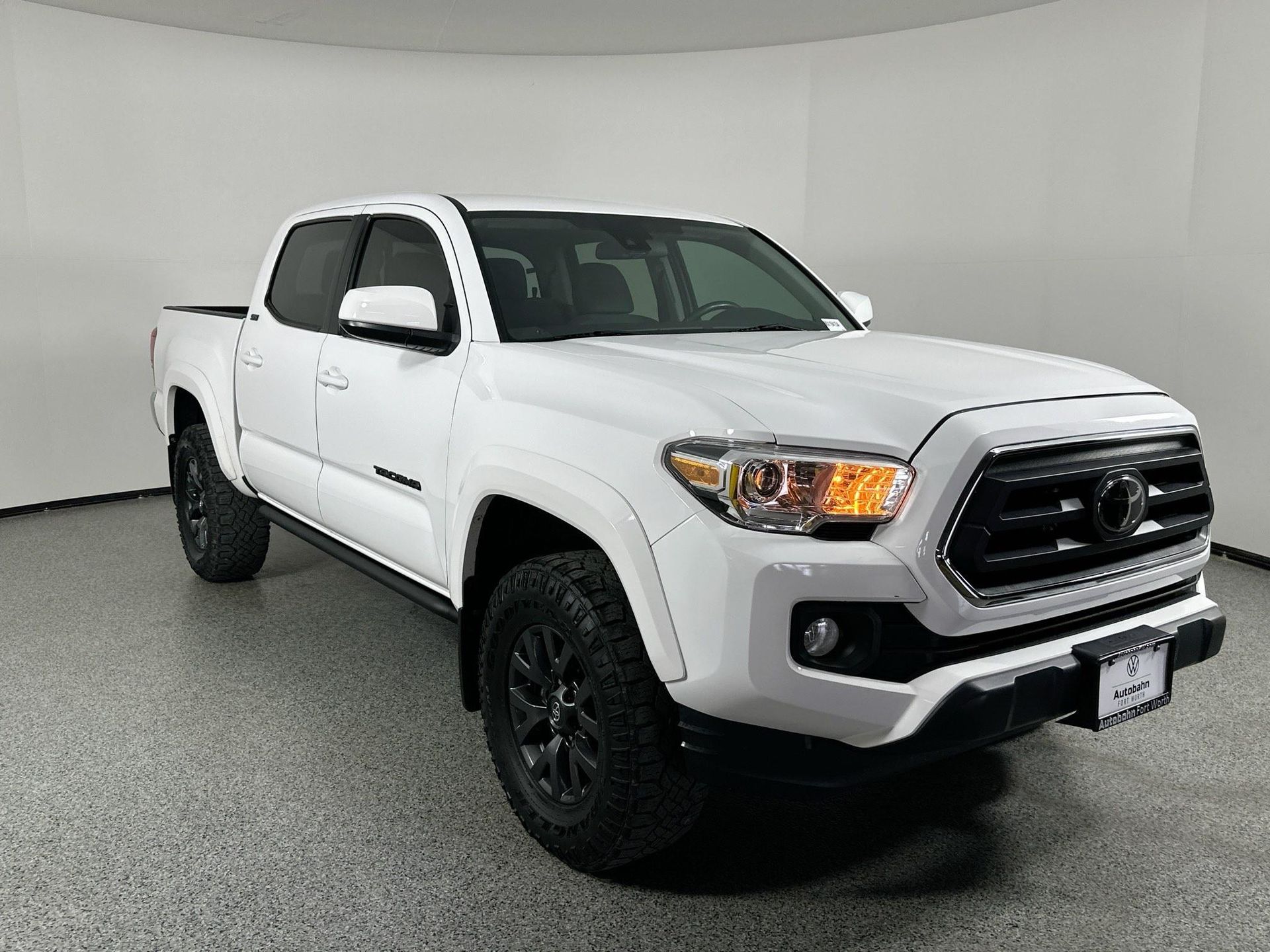 2021 Toyota Tacoma SR5 photo 3