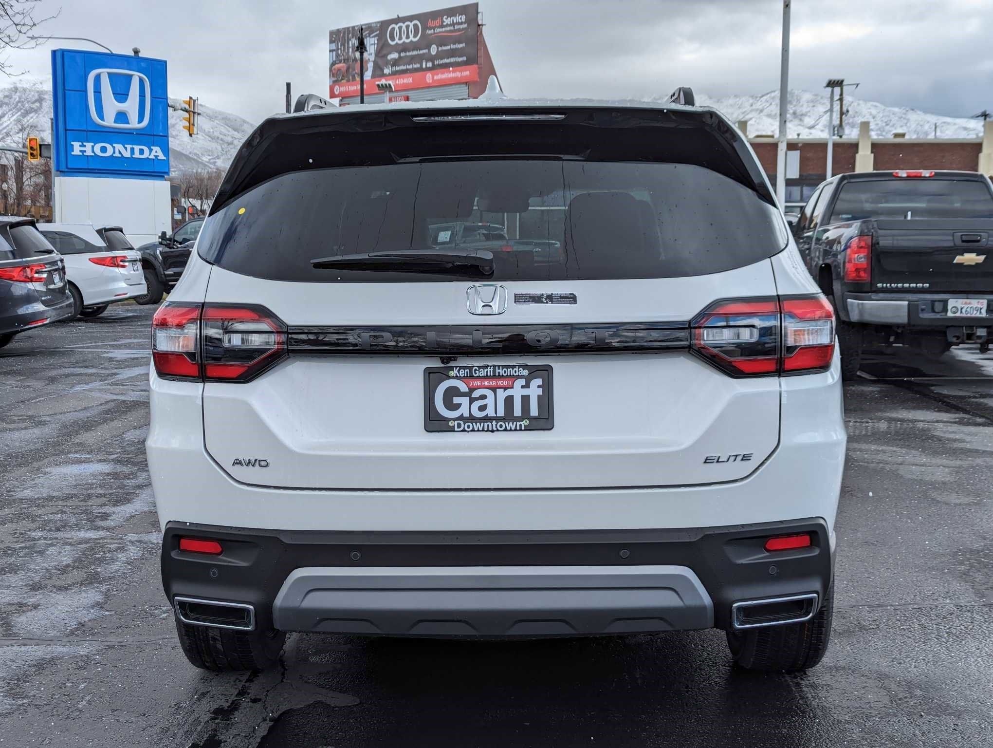 2025 Honda Pilot Elite photo 3