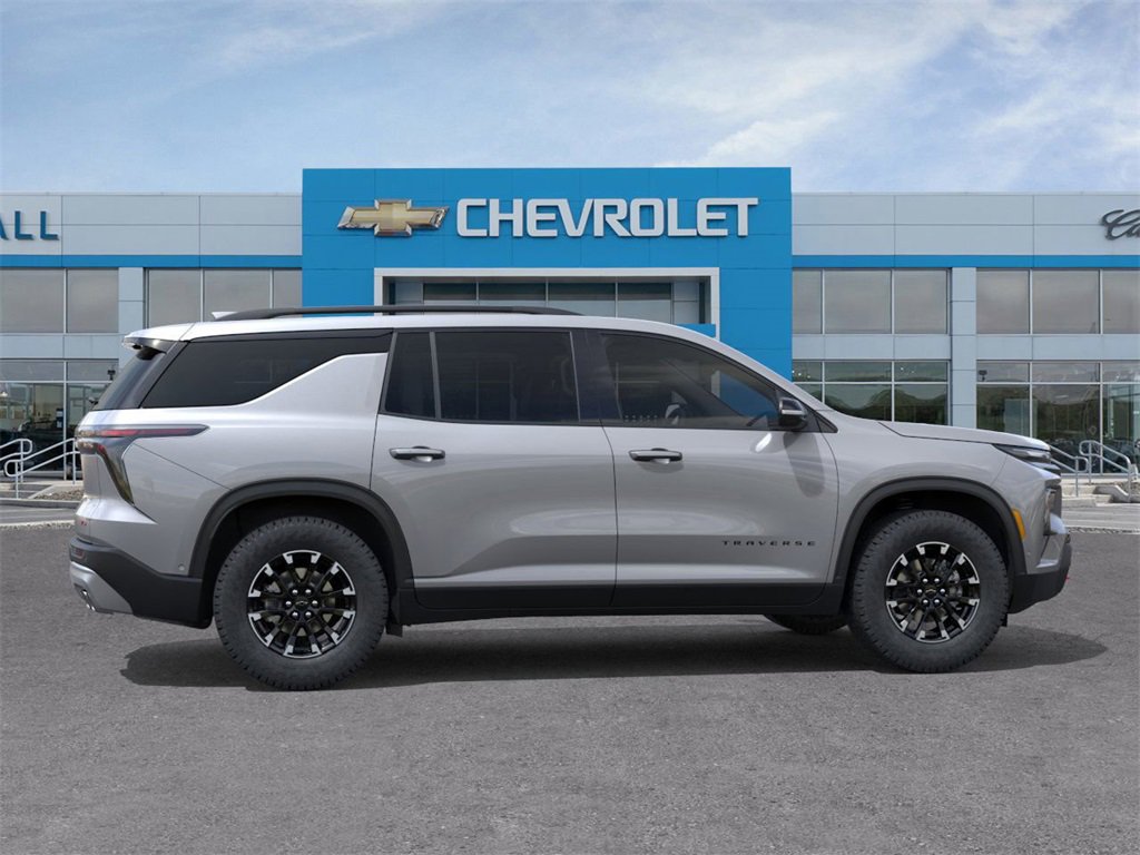 2026 Chevrolet Traverse Z71 photo 3