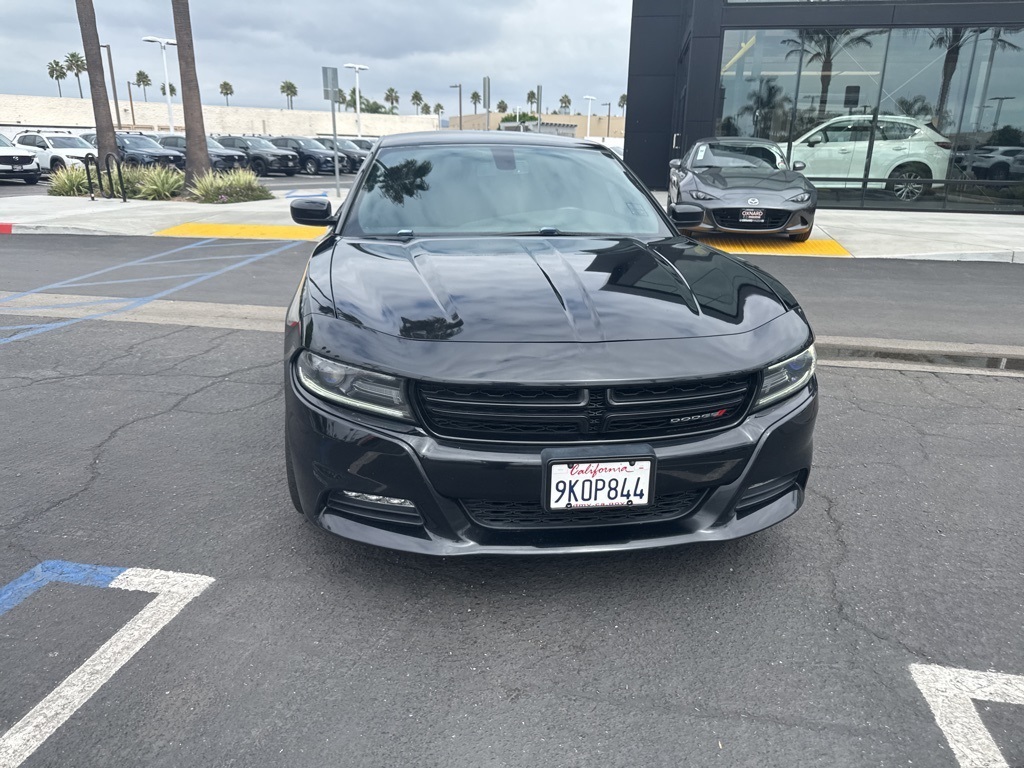 2017 Dodge Charger SXT photo 6