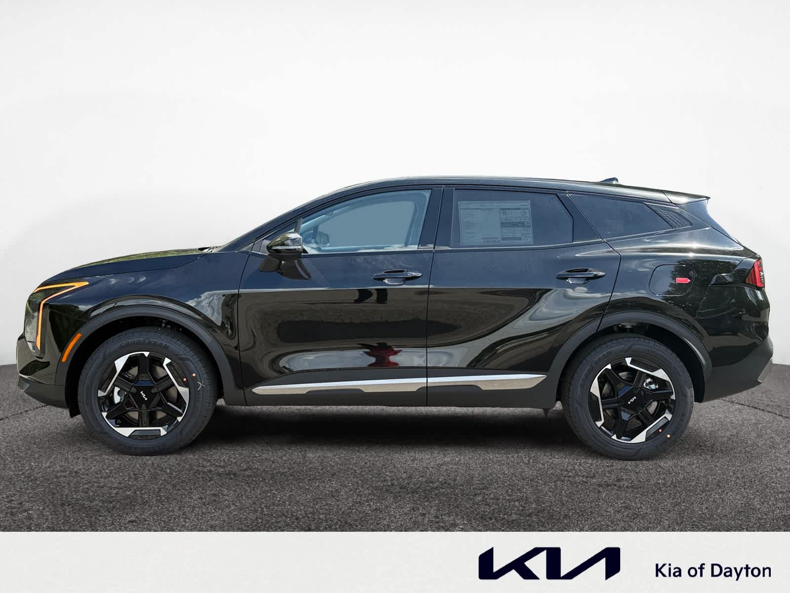 2026 Kia Sportage Hybrid S photo 2