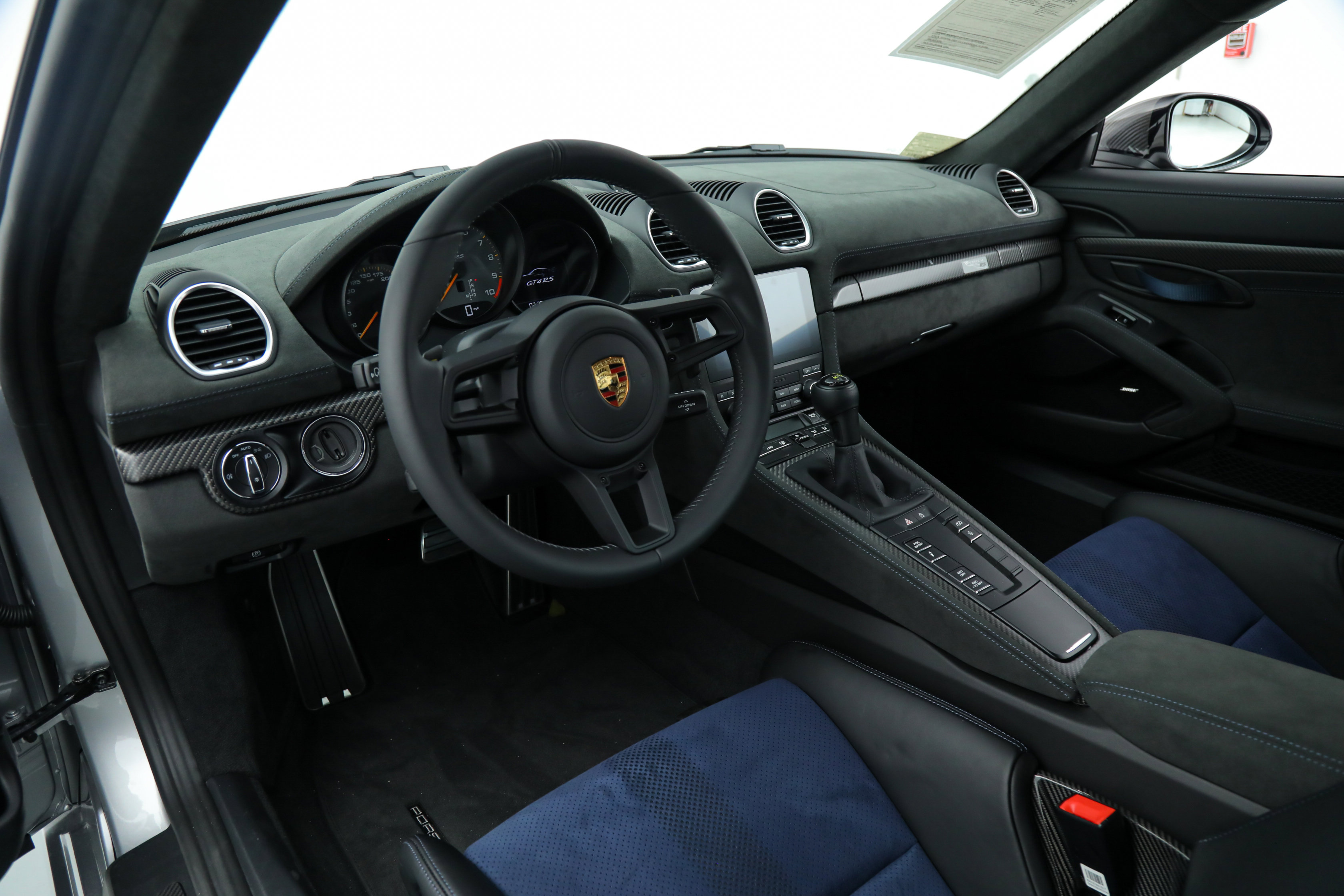 2025 Porsche Cayman GT4 RS photo 38