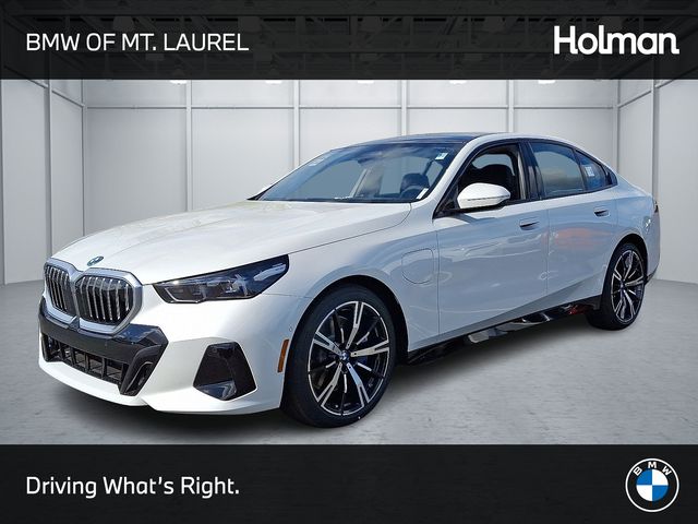 2026 BMW 5 Series 550e's photo