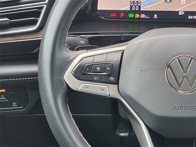 2024 Volkswagen Atlas SEL photo 25