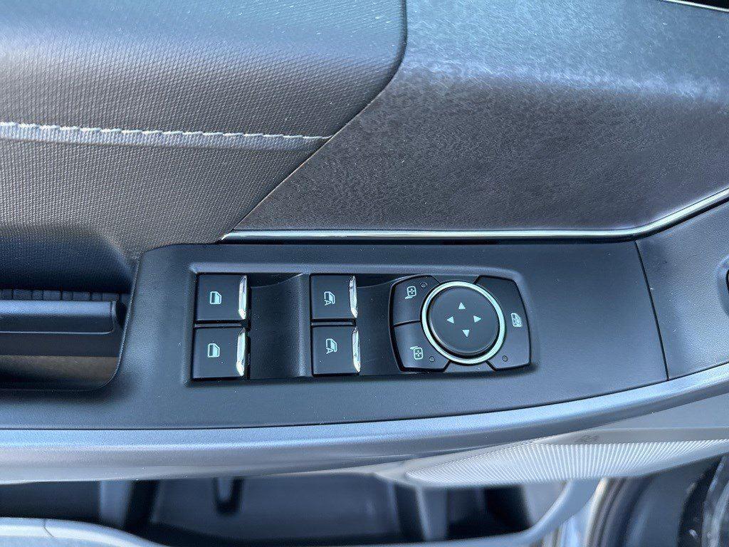 2025 Ford F-150 XLT photo 21