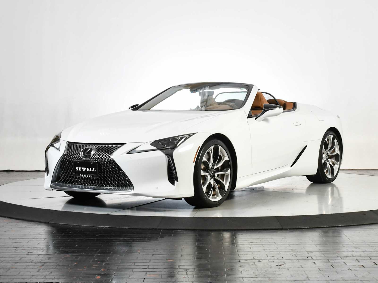 2023 Lexus LC 500's photo