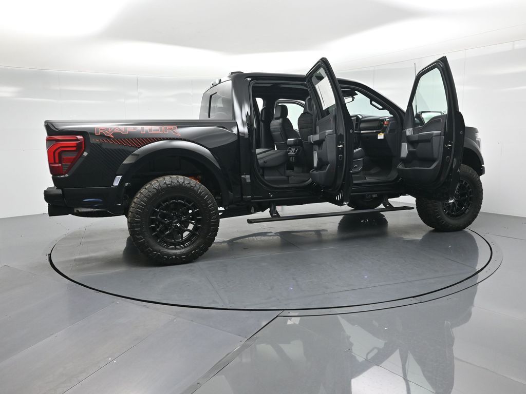 2025 Ford F-150 Raptor photo 3