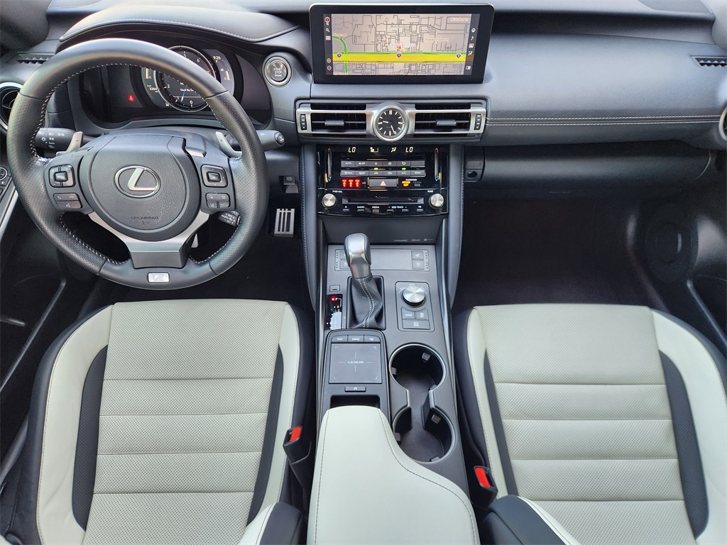 2021 Lexus IS 350 F SPORT photo 21