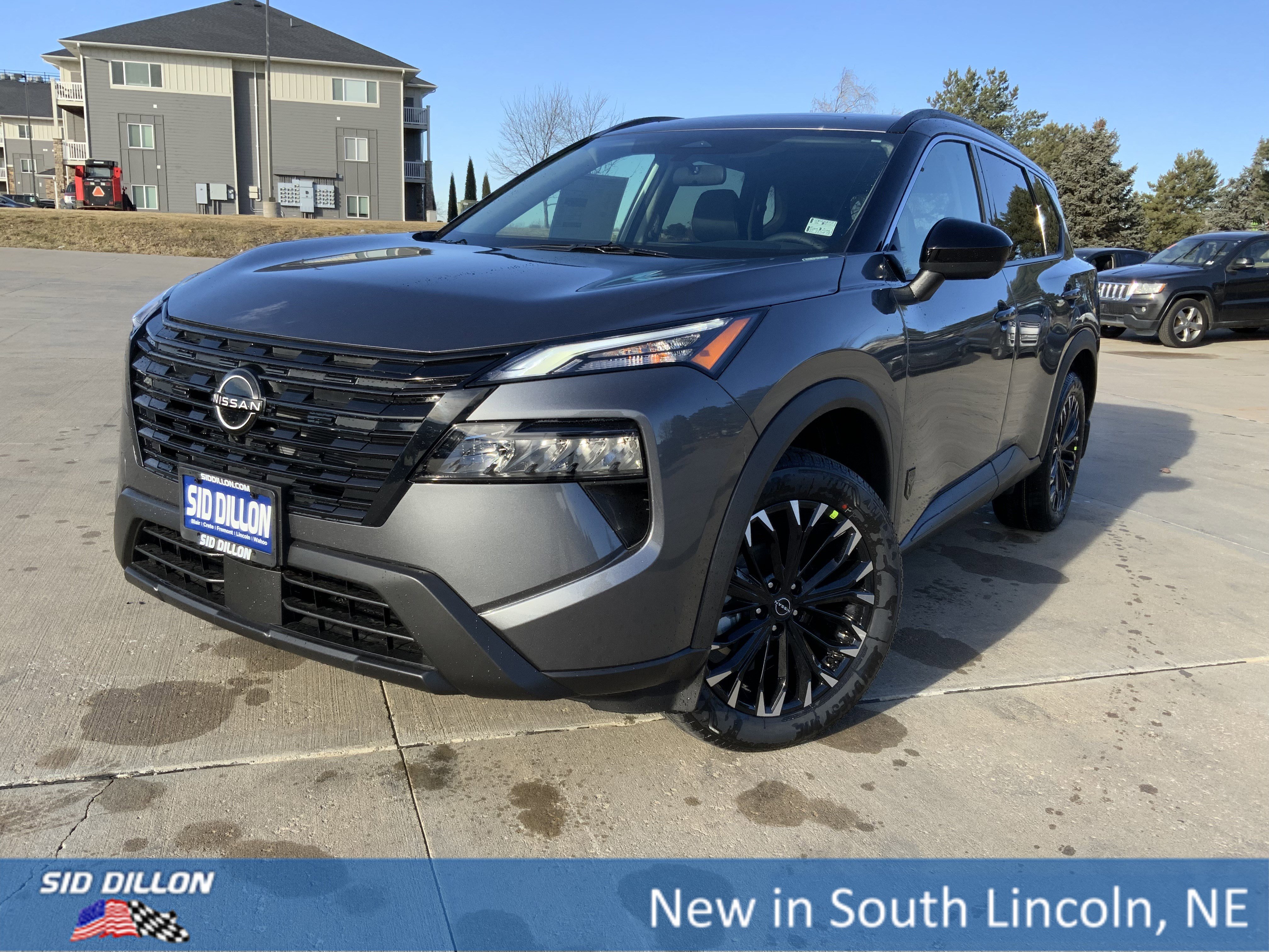 2026 Nissan Rogue Dark Armor's photo