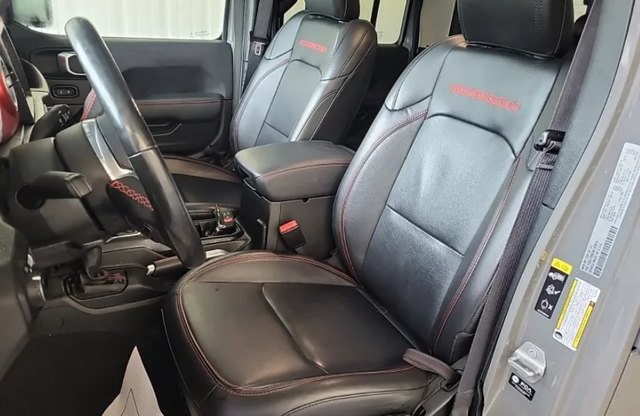 2022 Jeep Gladiator Rubicon photo 3