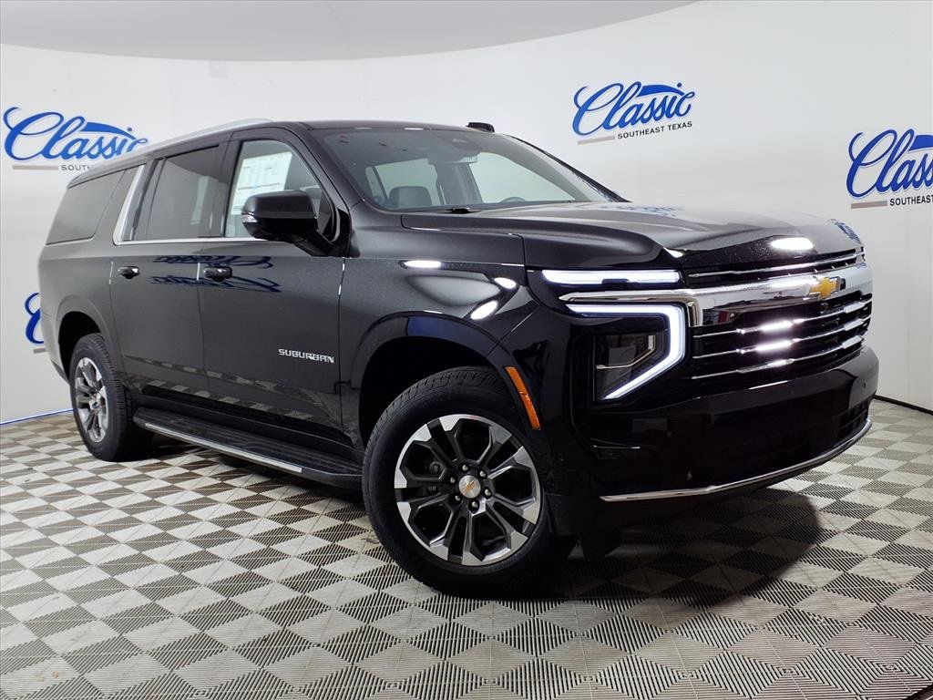 2026 Chevrolet Suburban LT's photo