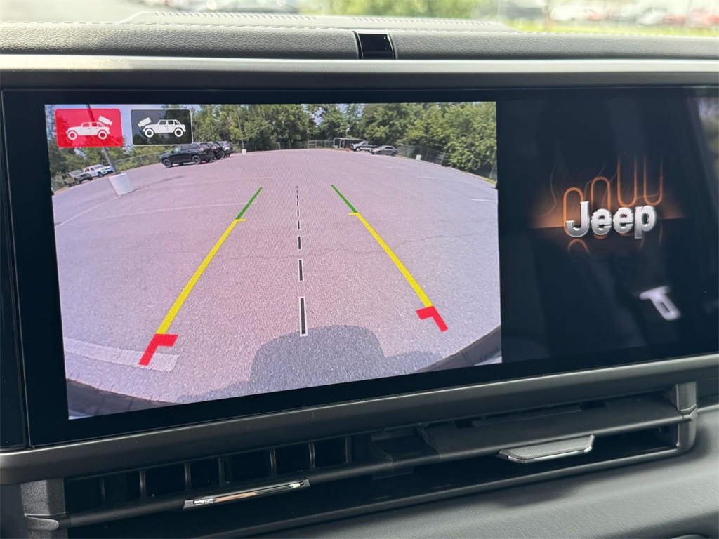 2025 Jeep Wrangler Sahara photo 18