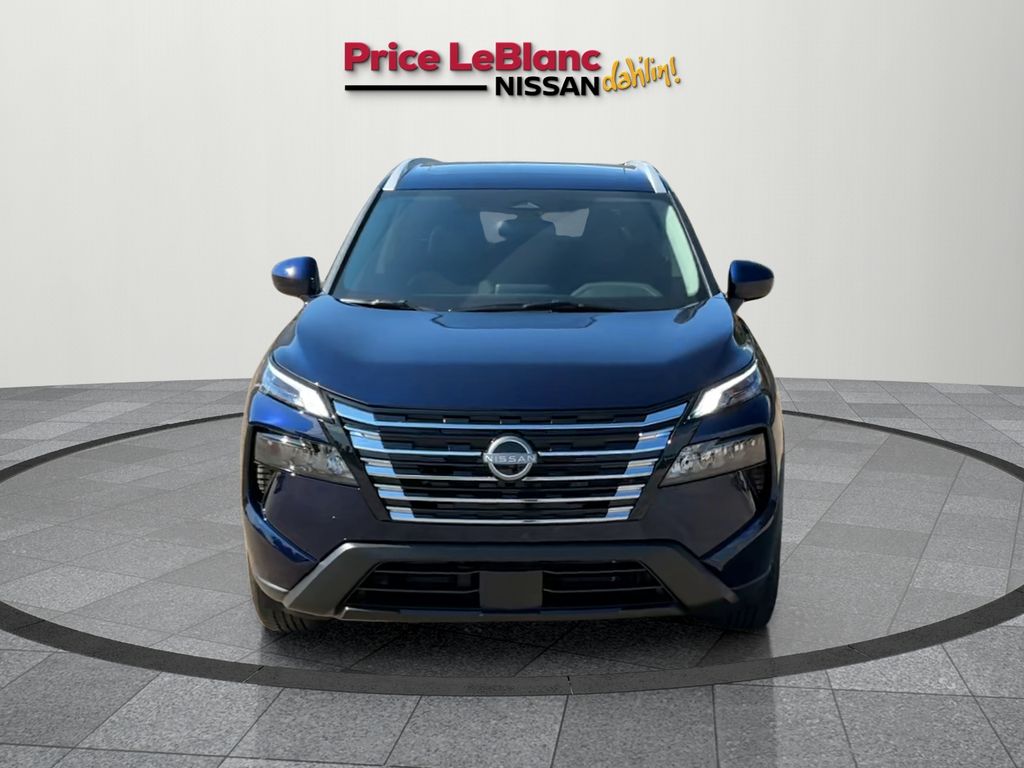 2026 Nissan Rogue SV photo 2