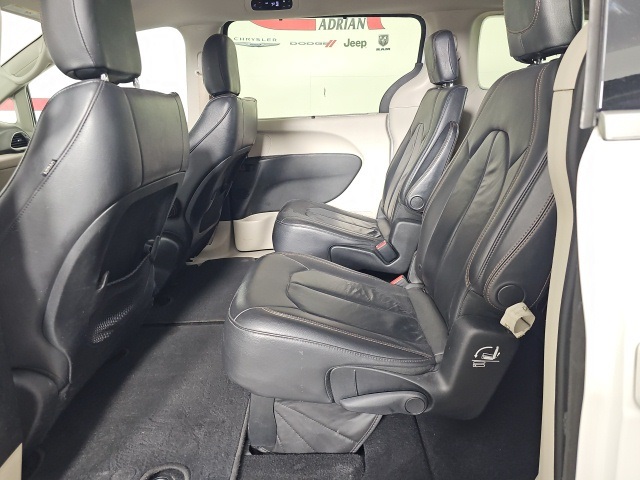 2017 Chrysler Pacifica Touring L photo 24