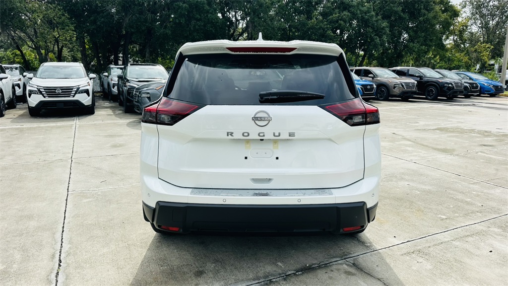 2025 Nissan Rogue SV photo 5